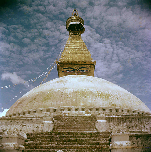 Milli Boudhanath Stupa. Kathmandu, Nepal, 1957. Foto Milli Bau. Sammlung Weltkulturen Museum,  Frankfurt am Main