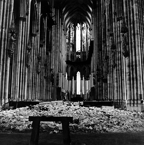 Lee Copyright_LeeMillerArchives_Cologne_Cathedral__Cologne_Germany_1945
