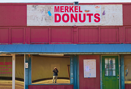 TH 12_USA_2020_Town of Merkel in Texas_copyright Thomas Hoepker and Magnum Photos