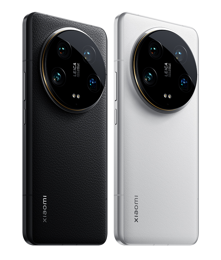 Black + White Back Right45-R6-4 WPKopie