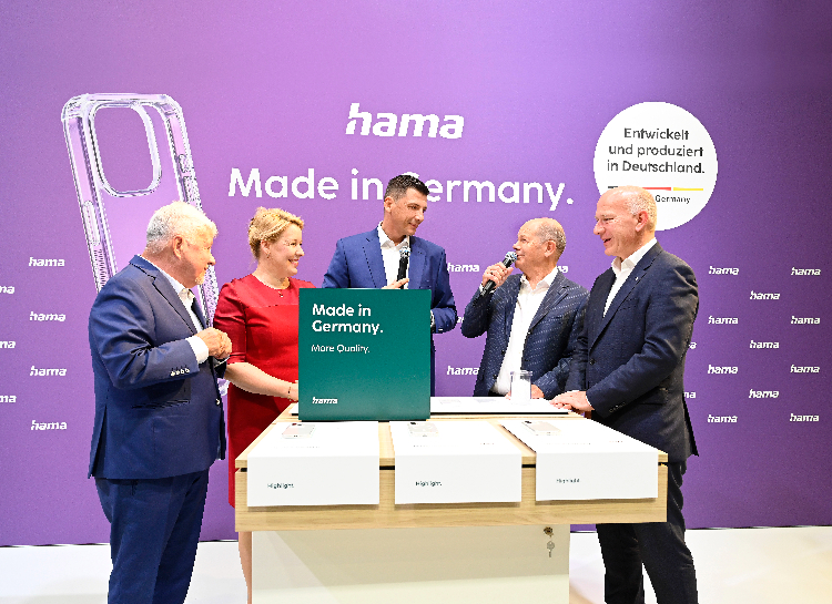 Hama_Bundeskanzler_IFA-gallery