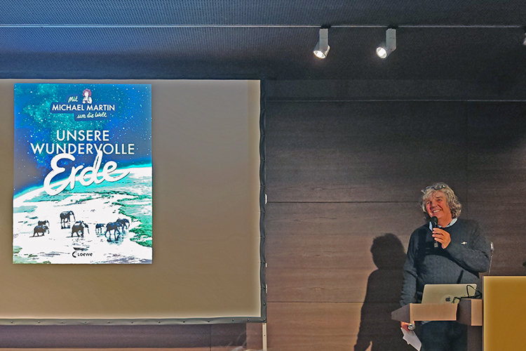 Michael Martin Buch Kinderbuchvorstellung Premierenvortrag IMG_20240911_161107 wp