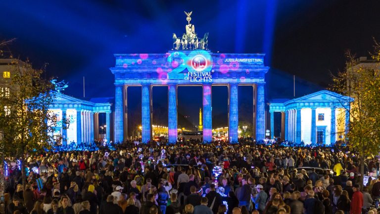 20. FESTIVAL OF LIGHTS – Große Jubiläumsedition vom 04. – 13. Oktober mit über 100 Kunstwerken an 48 Standorten