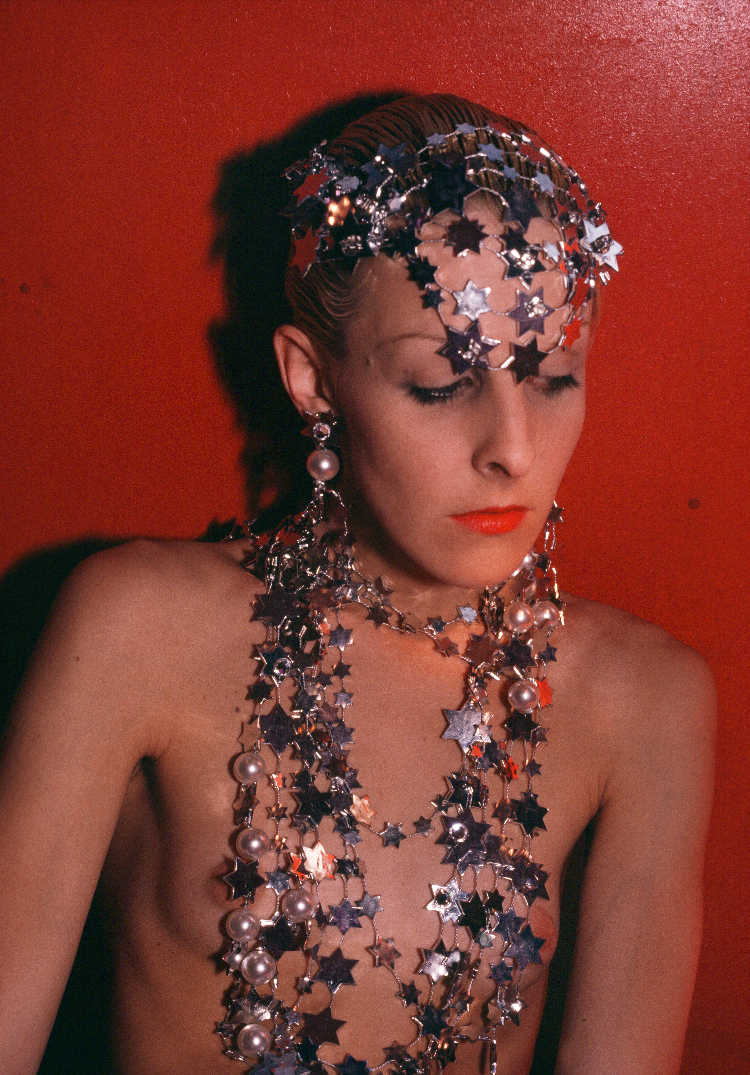 NG GreermodelingjewelryNYC1985