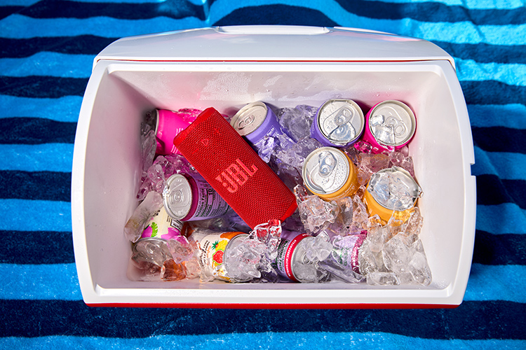 LS_JBL_GRIP_LIFESTYLE_COOLER_4W8A0941_x1 wp