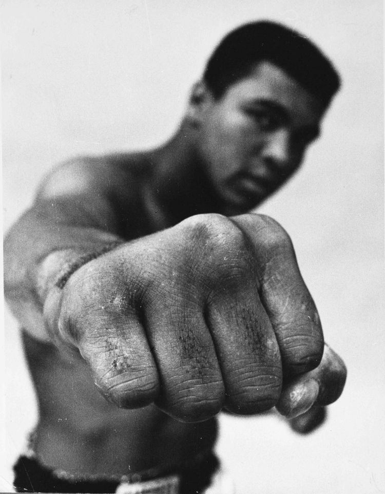 THOMAS HOEPKER (1936–2024)'Muhammad Ali demonstrating his punch', Chicago 1966Start price: € 8,000 Verkauft für 8.000 €.