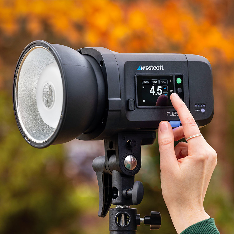 5740-In-Use-Touch-Screen_DxO