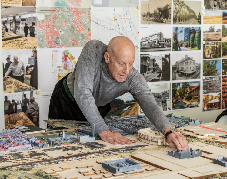 352A_FOSTER_NETWORKS_JU_43483